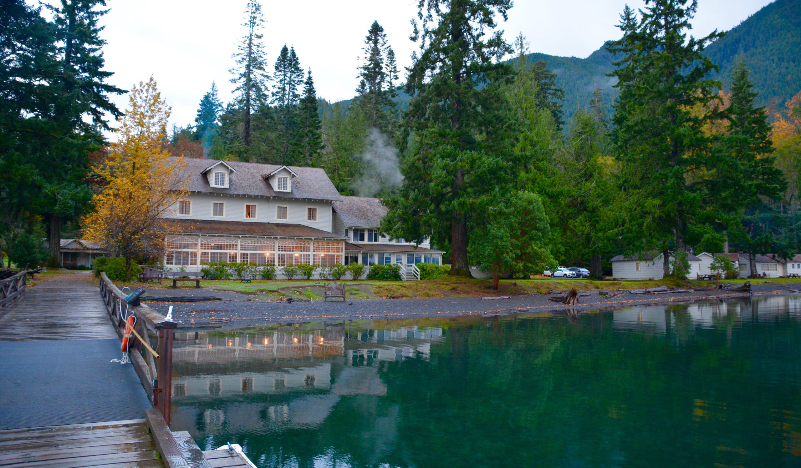 photo of Lake Crescent Lodge exterior in front of the lake
