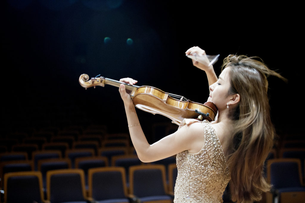 Violinist Yoojin Jang