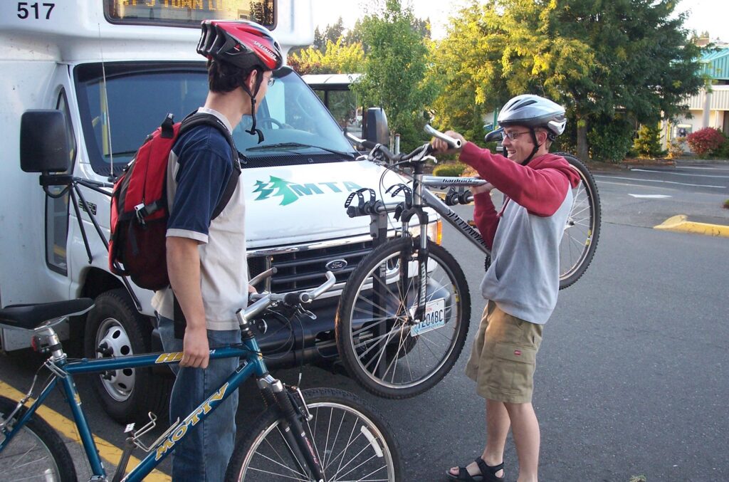 passengers putting their bikes on Mason Transit bus on the Olympic Peninsula | Car-Free Adventures Around the Olympic Peninsula