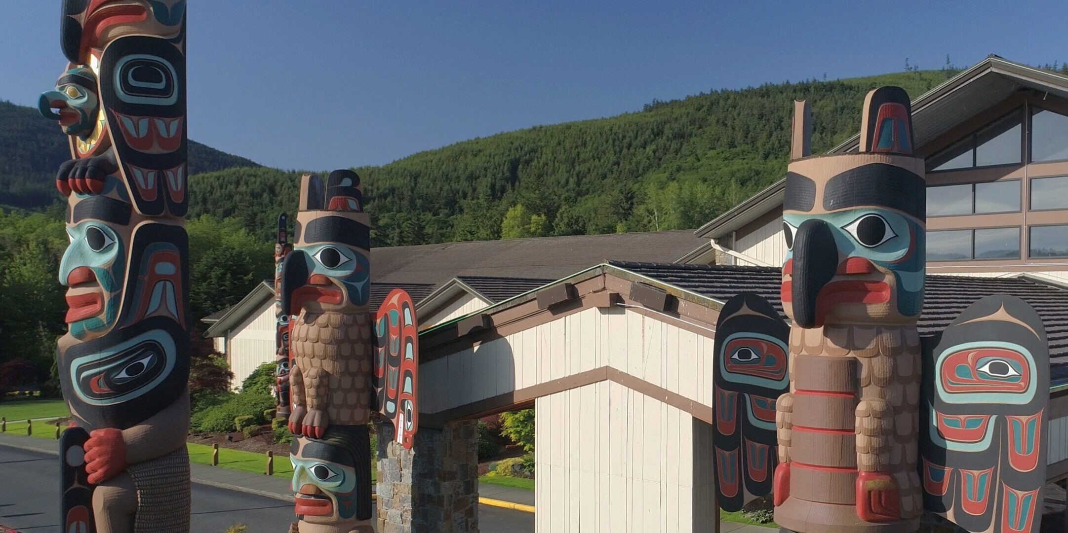 Photo of Jamestown S'Klallam Casino Totems